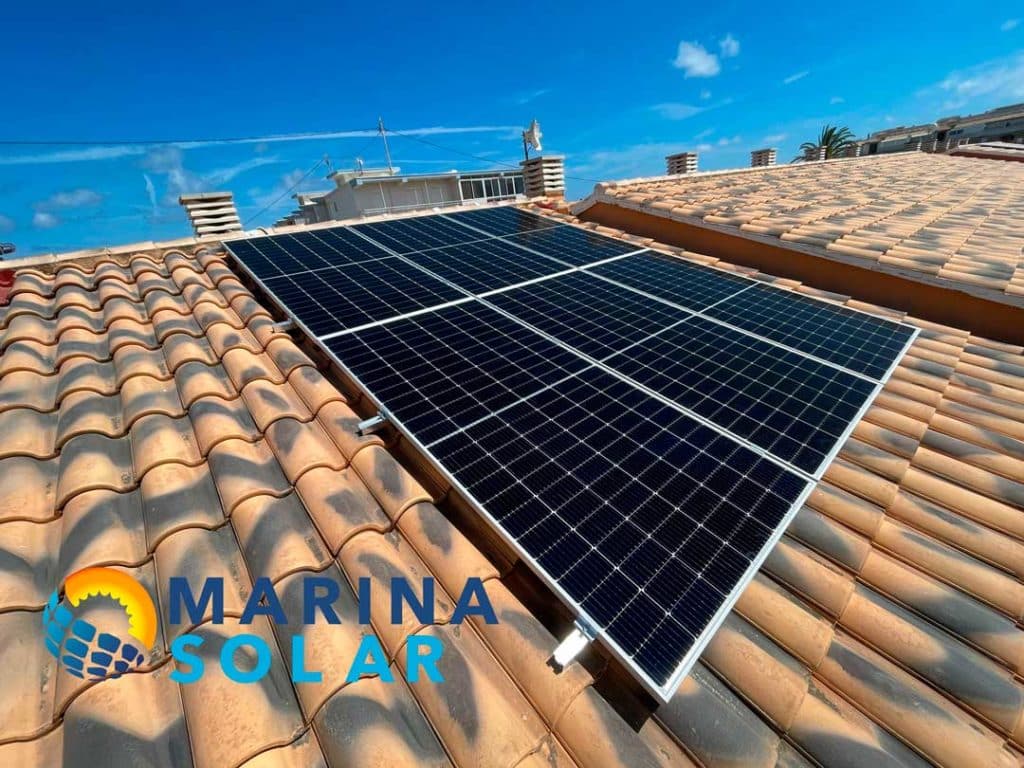 Instalación de sistema de energía solar fotovoltaica en Dénia