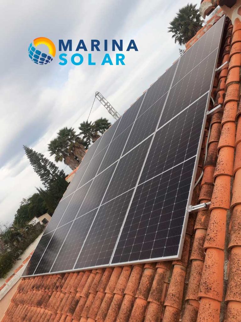 Maximizando la eficiencia energética en Oliva: una instalación fotovoltaica sobre tejado existente de 5,40 kW para reducir el consumo de energía eléctrica