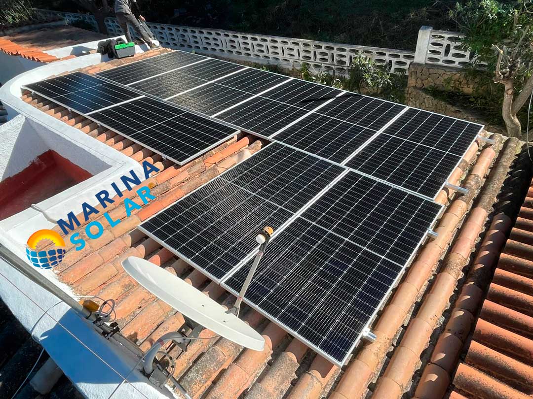 Vivienda unifamiliar en Dénia da un paso hacia la sostenibilidad con sistema solar fotovoltaico de 5.40KW y paneles de "Longi Solar"